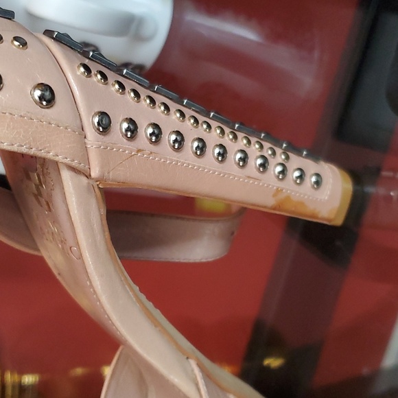 Shoes - Picture 5 of 5